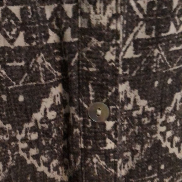 Kim Rogers curvy woman’s blouse - Picture 6 of 7